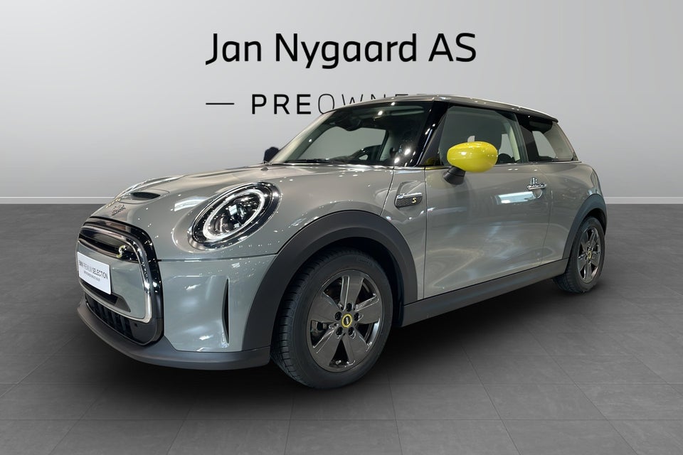 MINI Cooper SE Essential 3d