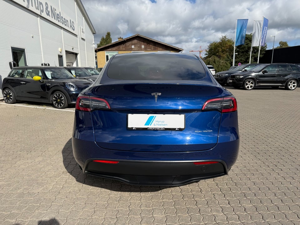 Tesla Model Y Long Range AWD 5d