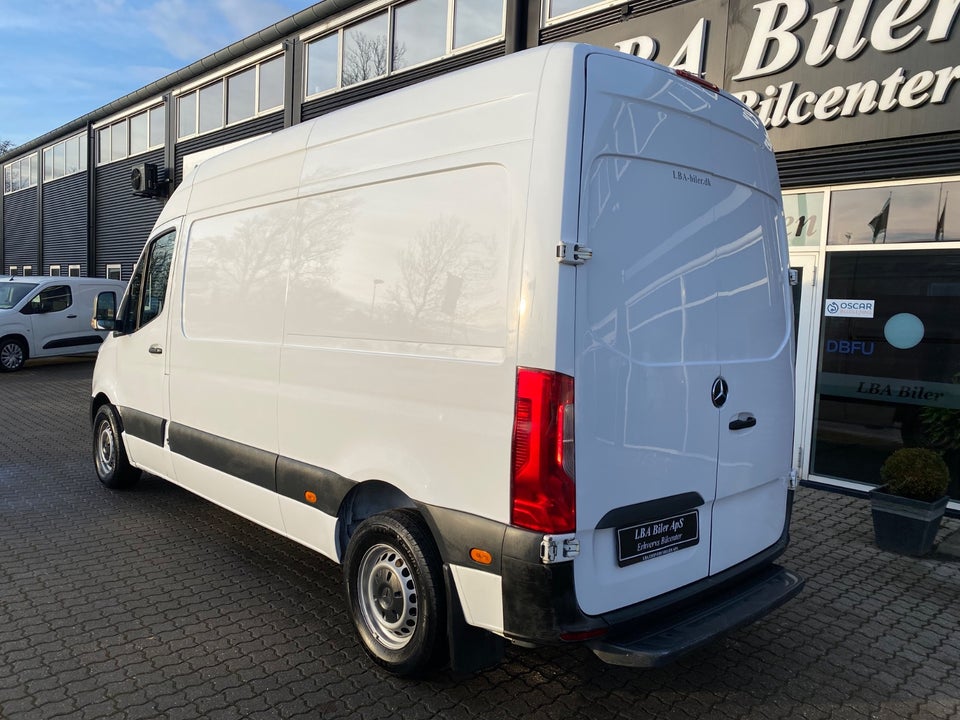 Mercedes Sprinter 211 2,2 CDi A2 Kassevogn aut. FWD