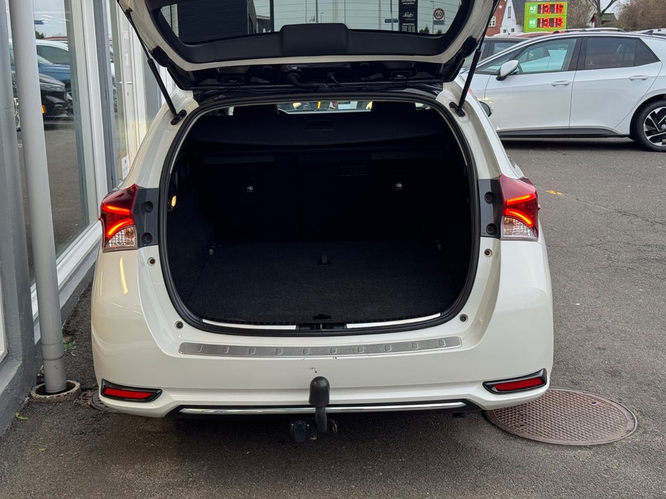 Toyota Auris 1,8 Hybrid H2 Style Touring Sports CVT 5d