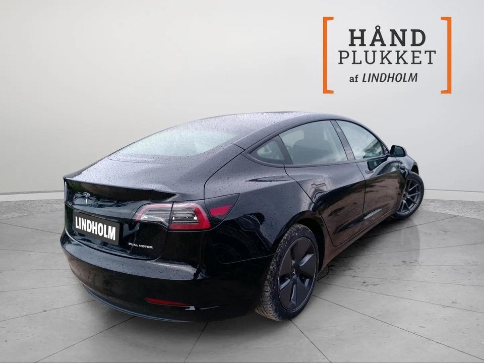 Tesla Model 3 Long Range AWD 4d