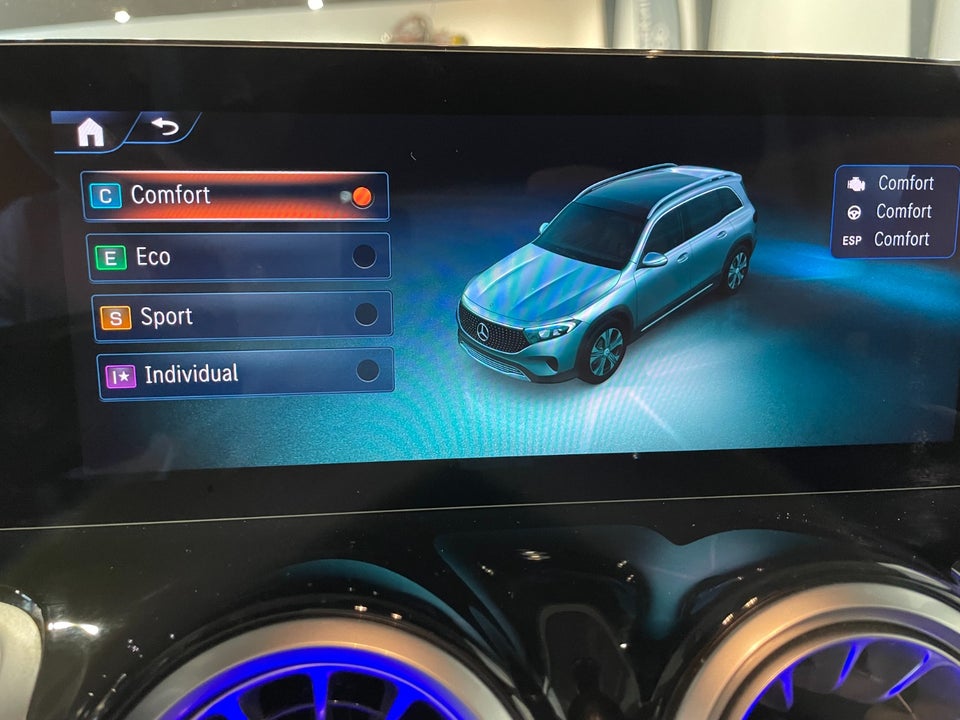Mercedes EQB250+ AMG Line 5d