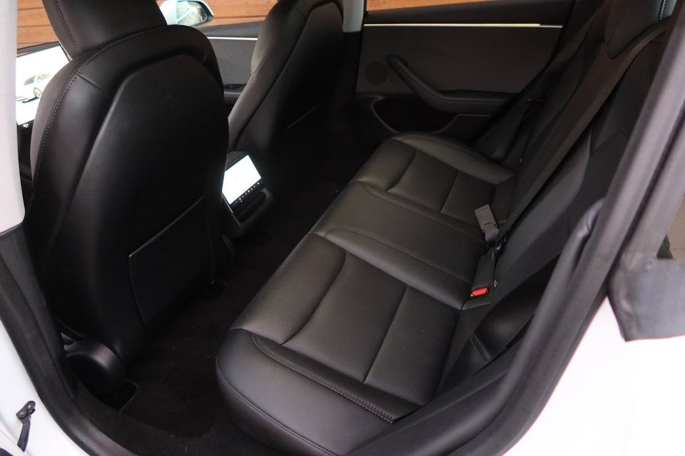 Tesla Model 3 RWD 4d