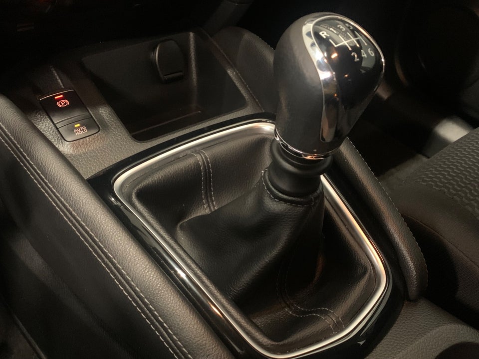 Nissan Qashqai 1,3 Dig-T 140 Visia 5d