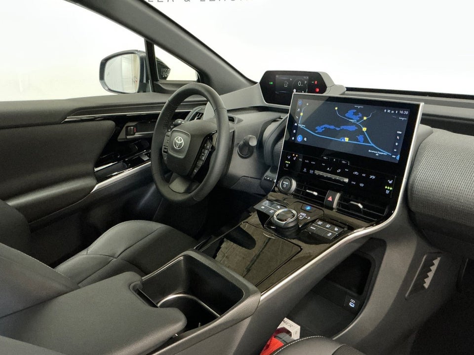 Toyota bZ4X Executive 5d