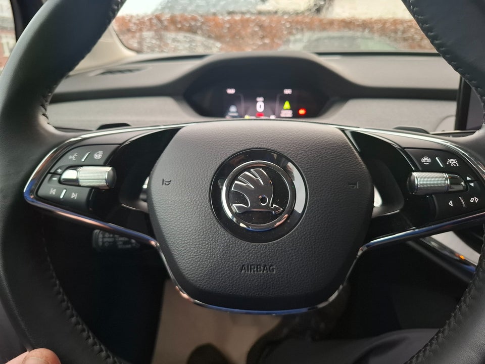 Skoda Enyaq 80 iV Loft 5d
