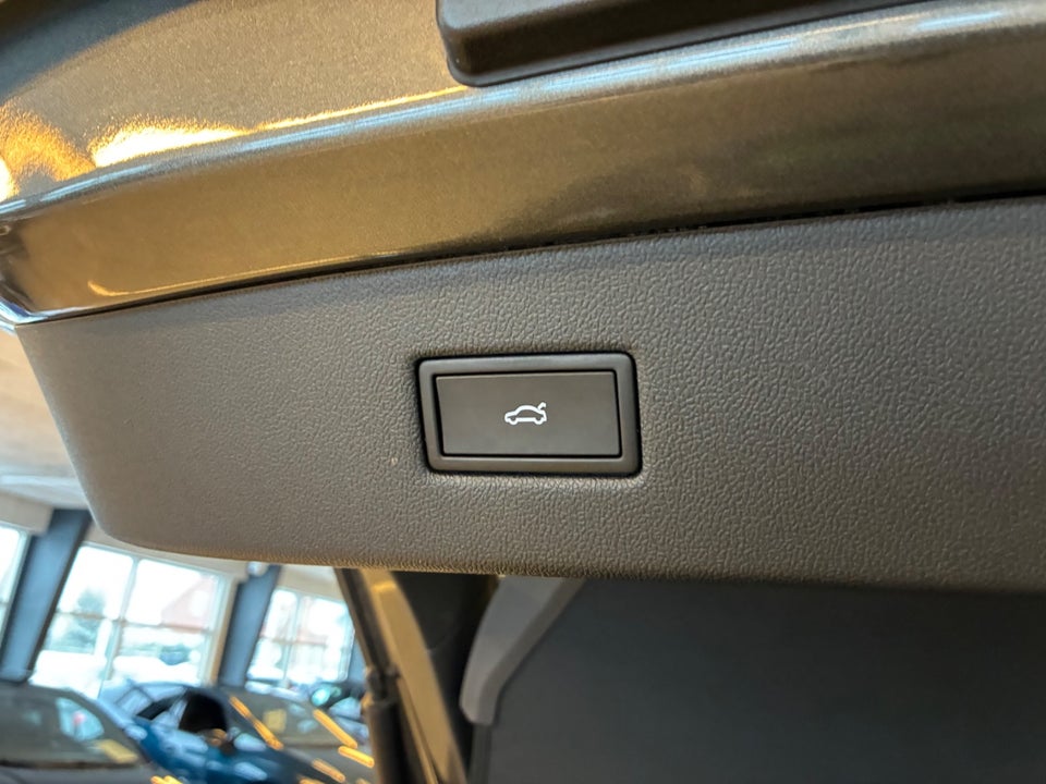 Ford Capri 77 Premium Extended Range 5d