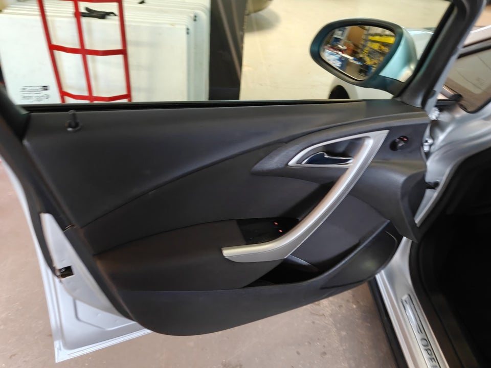 Opel Astra 1,7 CDTi 110 Enjoy 5d