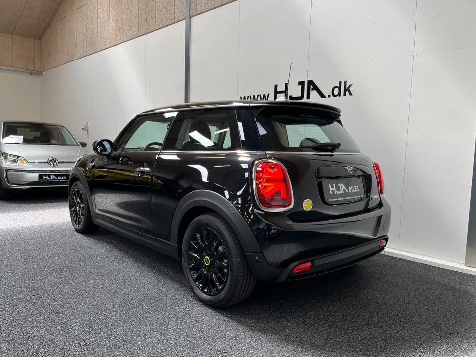 MINI Cooper SE Classic Trim 3d