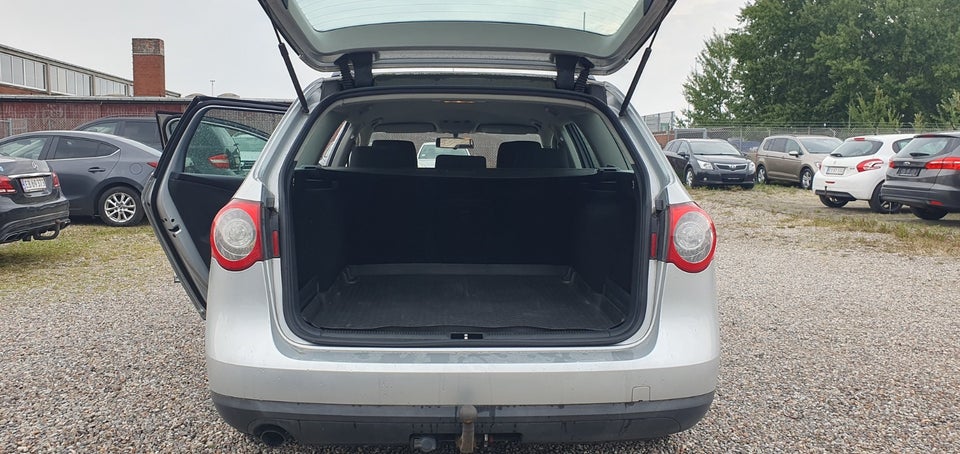 VW Passat 1,6 FSi Comfortline Variant 5d