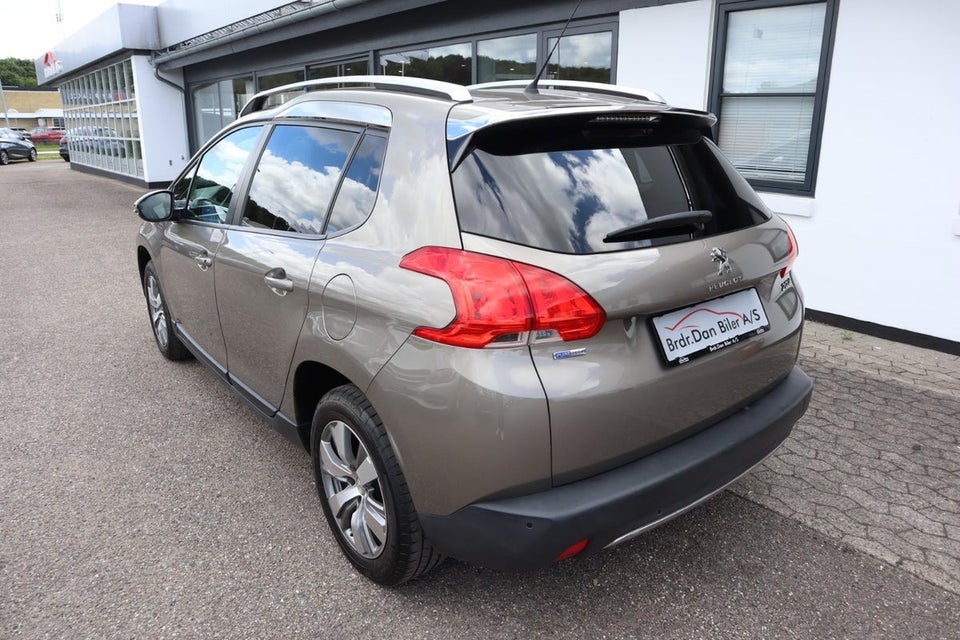 Peugeot 2008 1,2 VTi 82 Style 5d