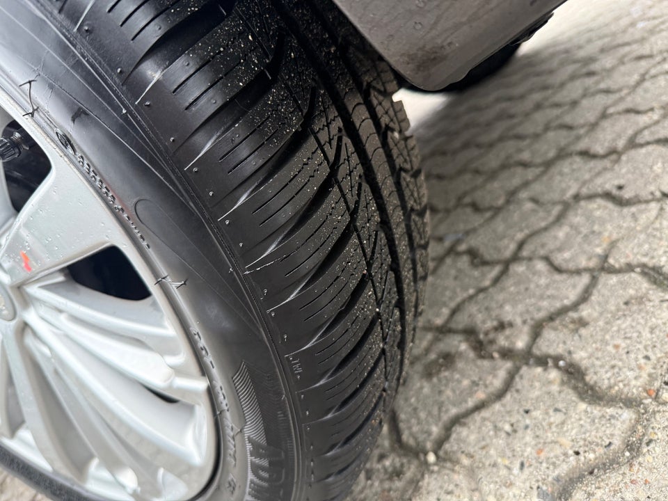 Peugeot 208 1,2 VTi 82 Allure 5d