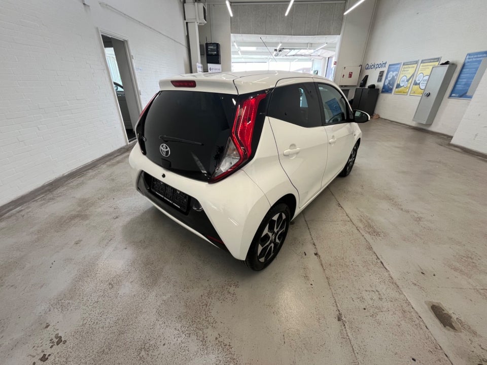 Toyota Aygo 1,0 VVT-i x-pose 5d