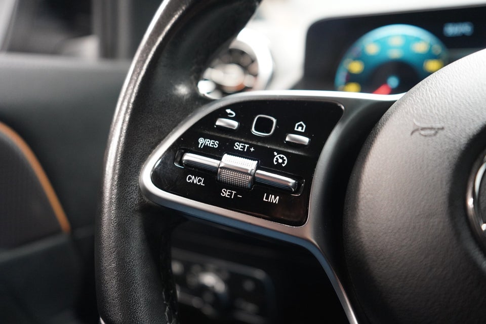 Mercedes GLA250 e 1,3 Progressive aut. 5d