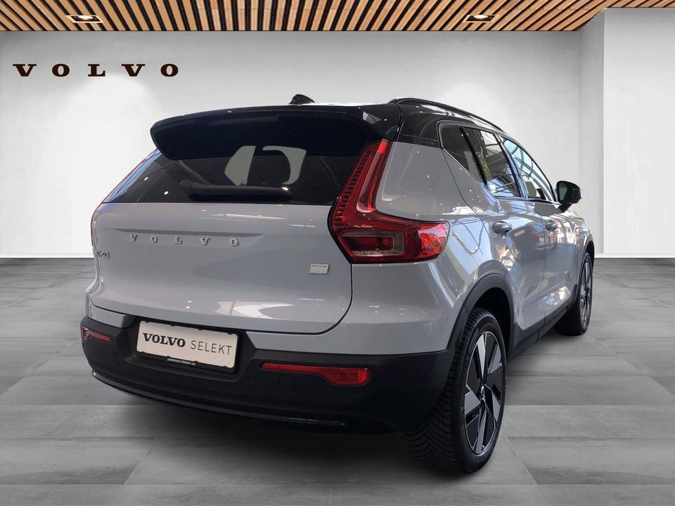 Volvo XC40 ReCharge Extended Range Plus 5d