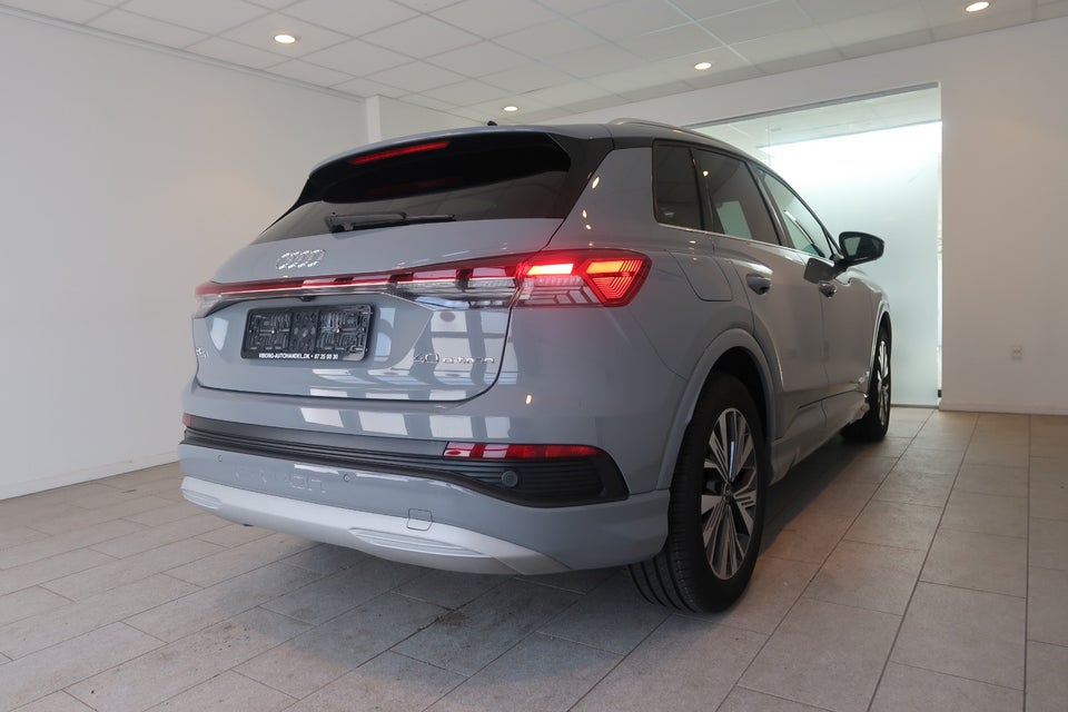 Audi Q4 e-tron 40 S-line 5d