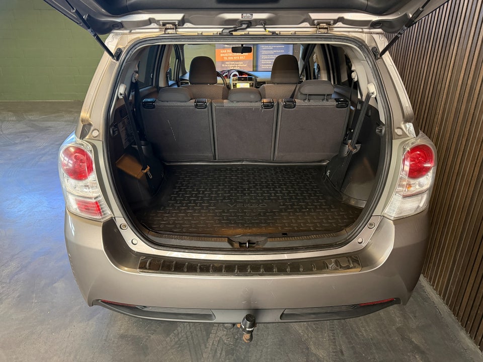 Toyota Verso 1,6 D-4D T2 Skyview 7prs 5d