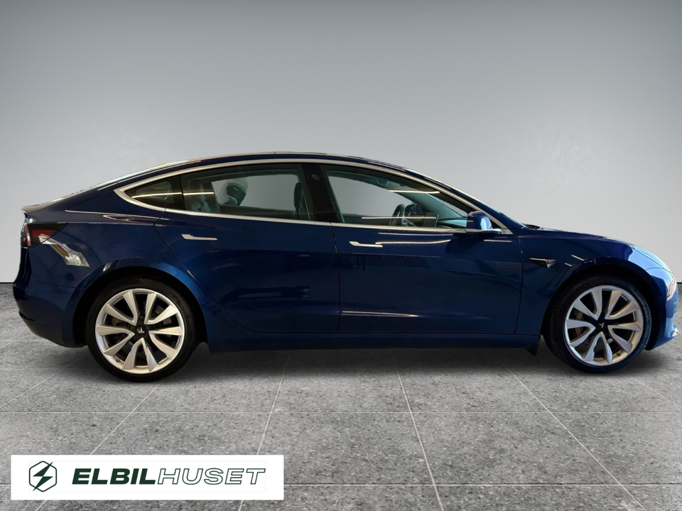 Tesla Model 3 Standard Range+ RWD 4d