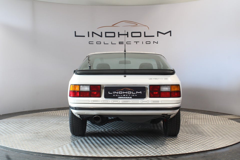 Porsche 924 2,5 S 3d