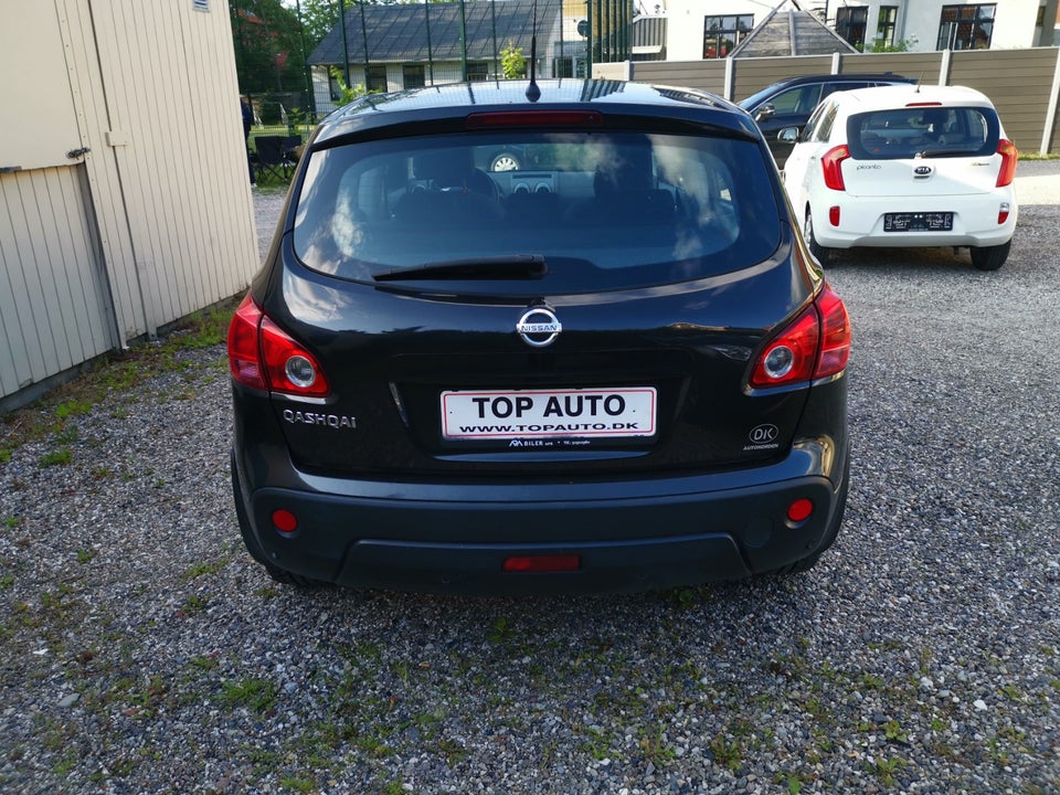Nissan Qashqai 2,0 Tekna 5d