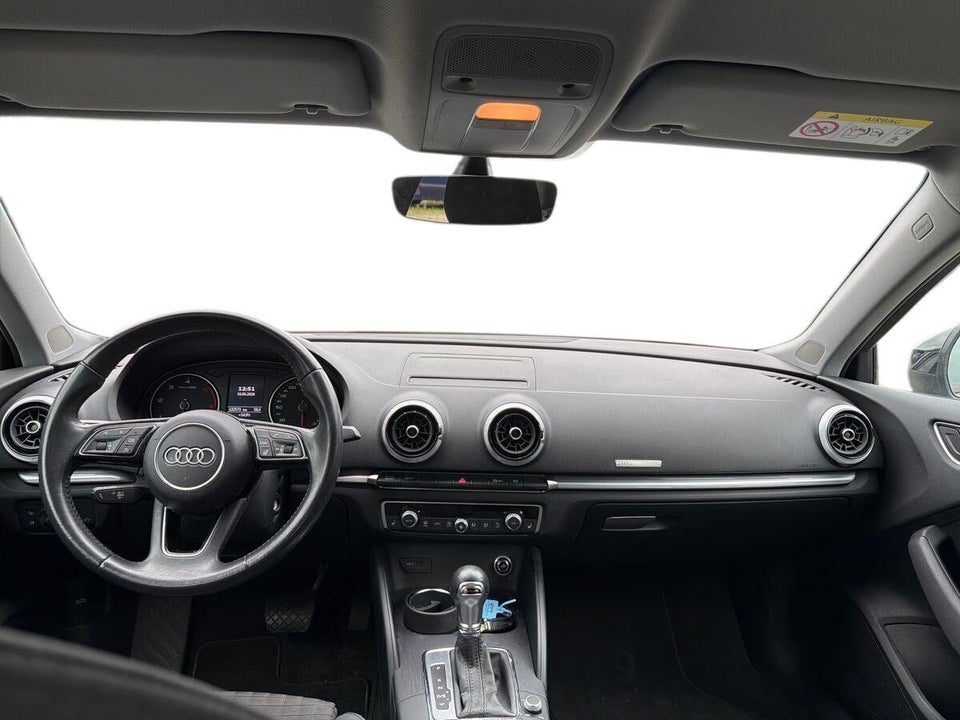 Audi A3 30 TDi Sport Limited Sportback S-tr. 5d