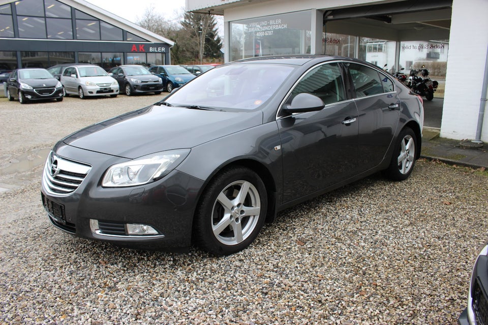 Opel Insignia 1,6 T 180 Cosmo 5d