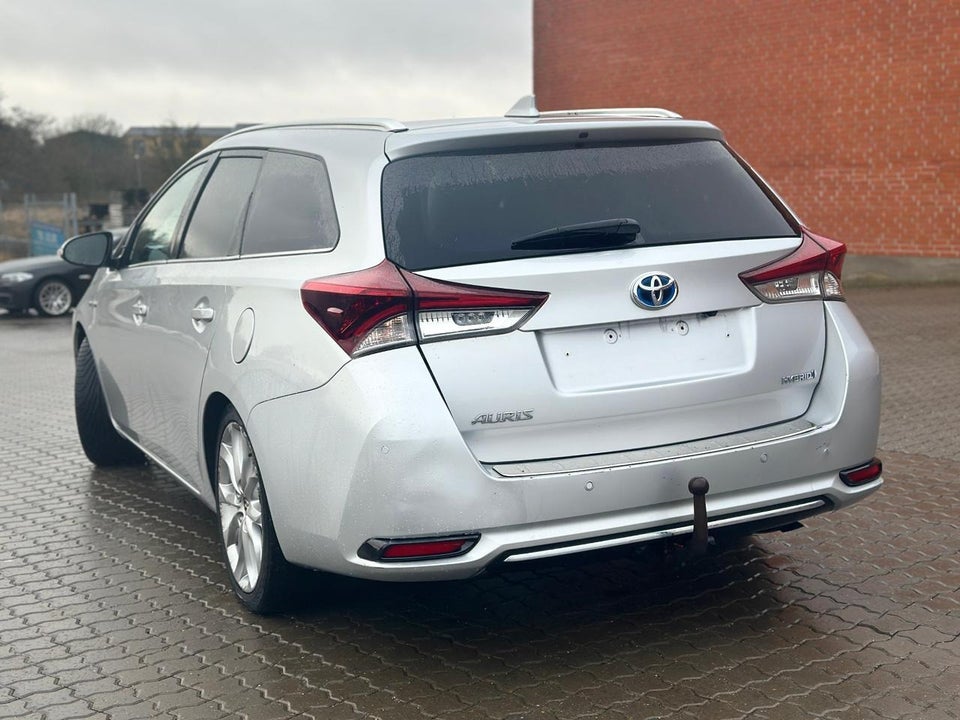 Toyota Auris 1,8 Hybrid H4 Touring Sports CVT 5d