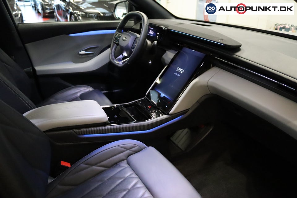 Ford Explorer 82 Premium Extended Range 5d