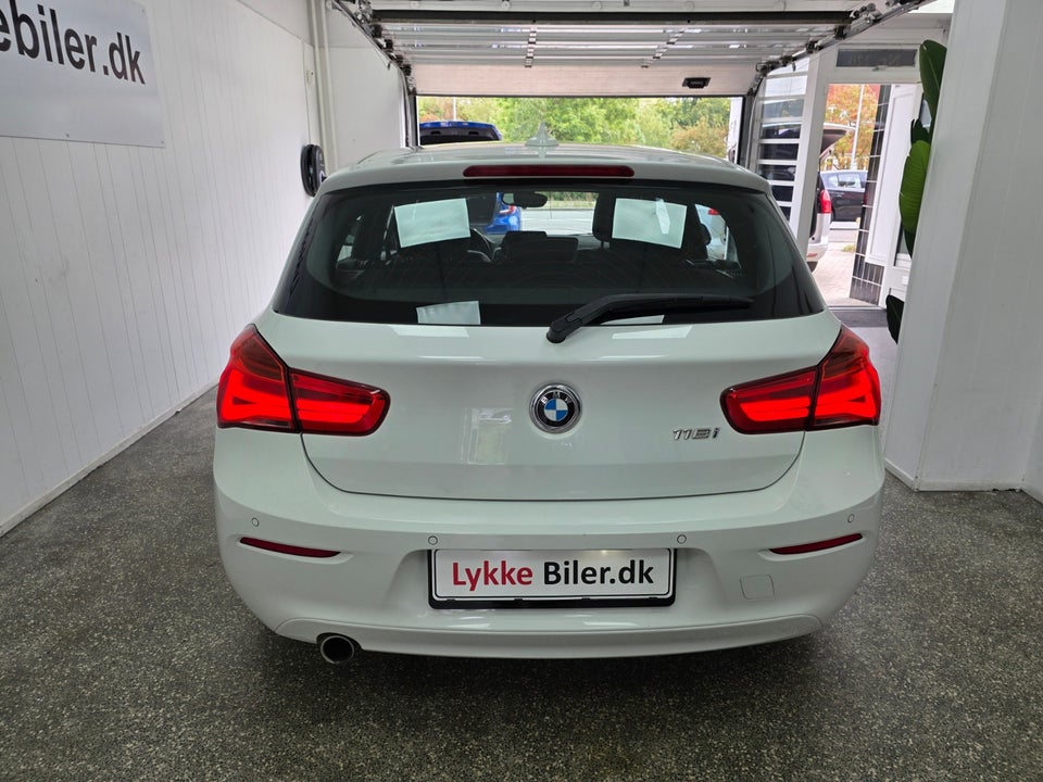 BMW 118i 1,5 Advantage aut. 5d