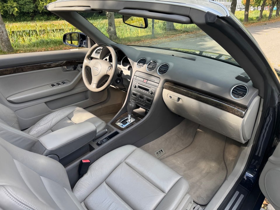 Audi A4 3,0 V6 Cabriolet Multitr. 2d