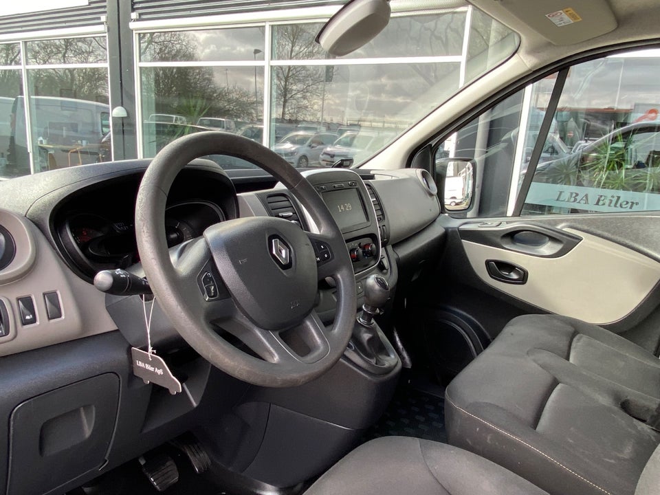 Renault Trafic T29 2,0 dCi 120 L2H1