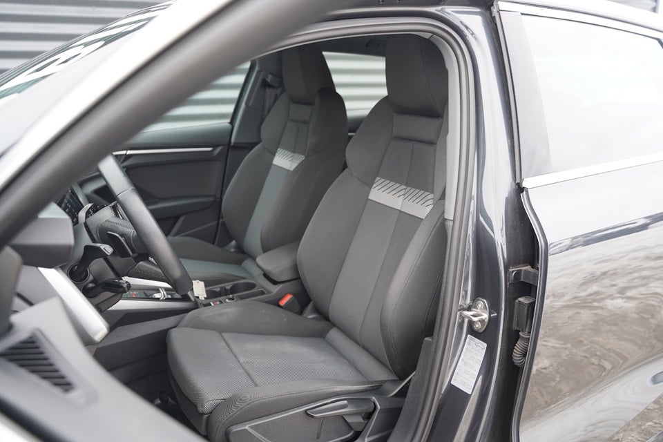 Audi A3 40 TFSi e Sportback S-tr. 5d