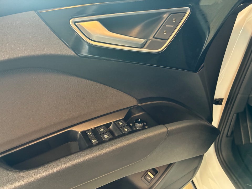 Audi Q4 e-tron 40 Advanced 5d