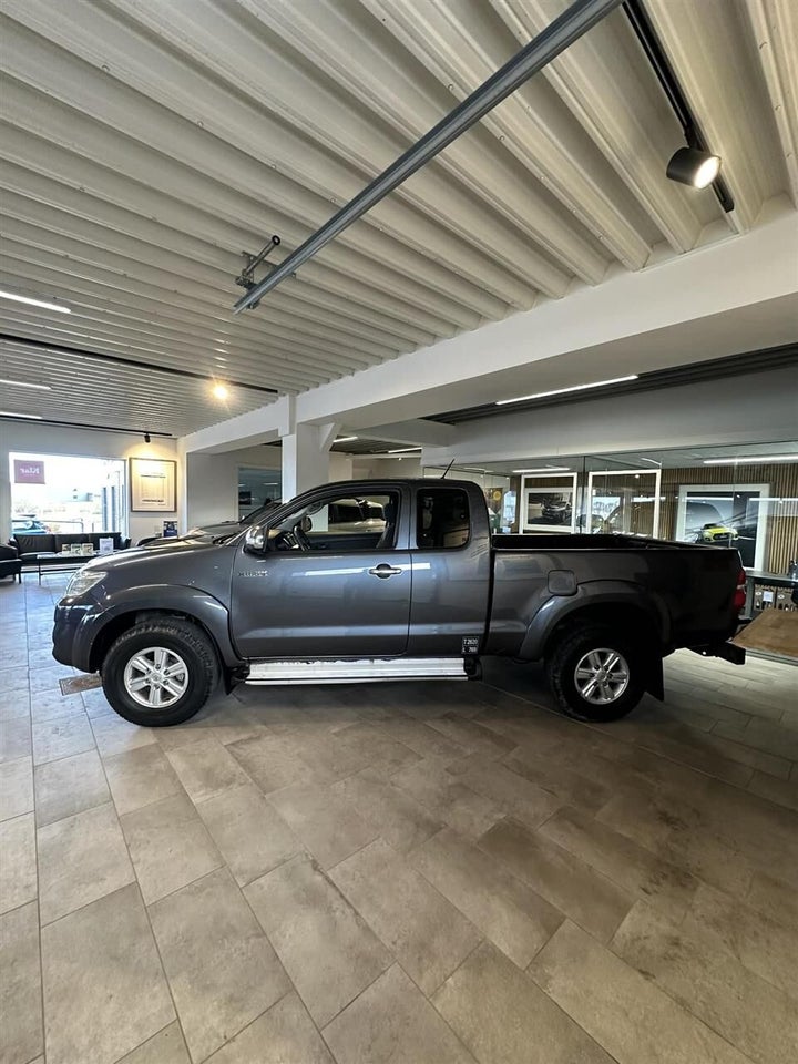 Toyota HiLux 2,5 D-4D 144 Ex.Kab 4x4 T3 2d