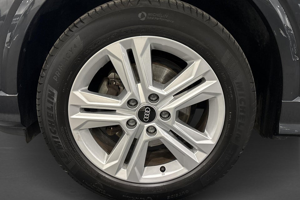 Audi Q2 35 TFSi Prestige S-tr. 5d