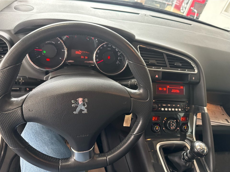 Peugeot 3008 1,6 HDi 110 Premium Cool 5d