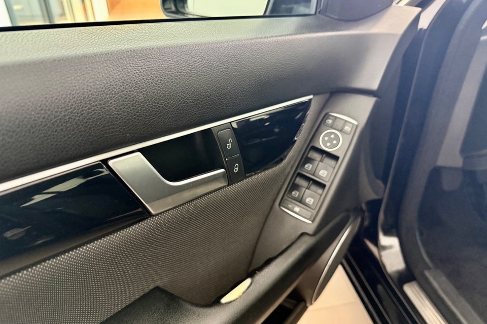Mercedes C180 2,2 CDi BE 4d