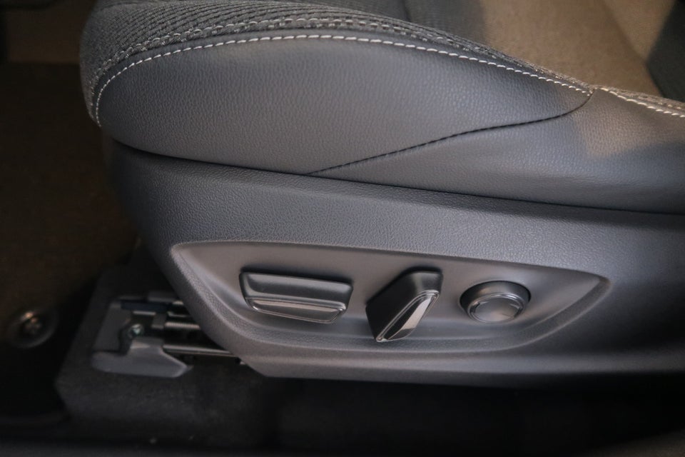 Toyota bZ4X Executive 5d