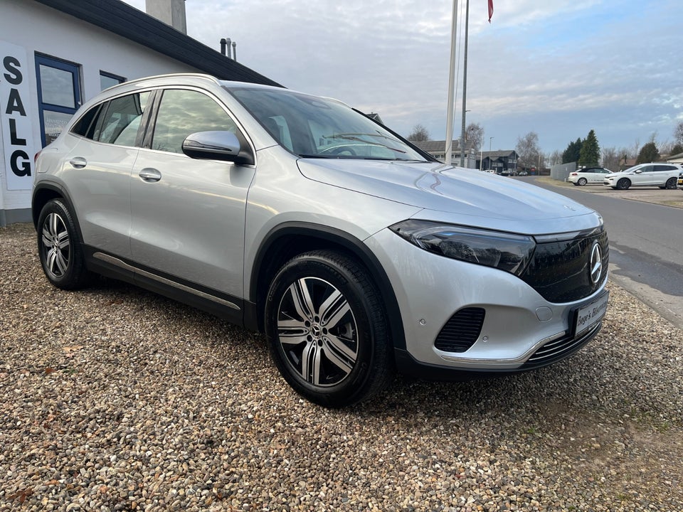 Mercedes EQA300 Progressive 4Matic 5d