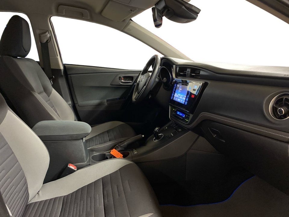 Toyota Auris 1,8 Hybrid H2 Comfort CVT 5d
