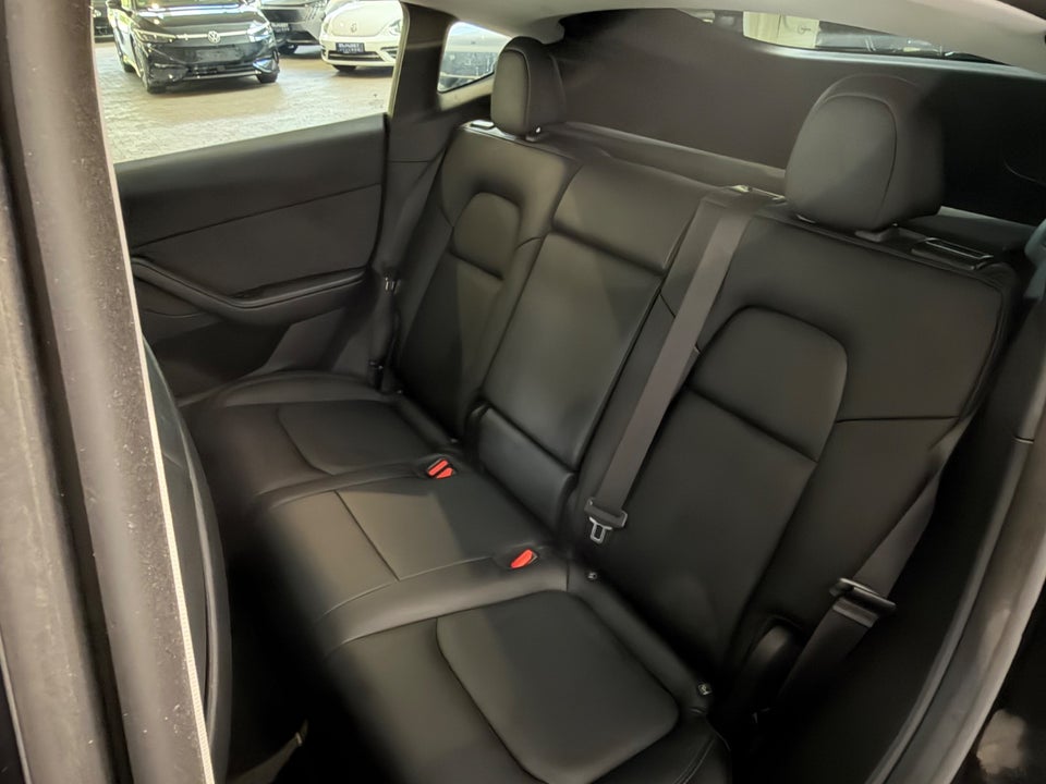 Tesla Model Y RWD 5d