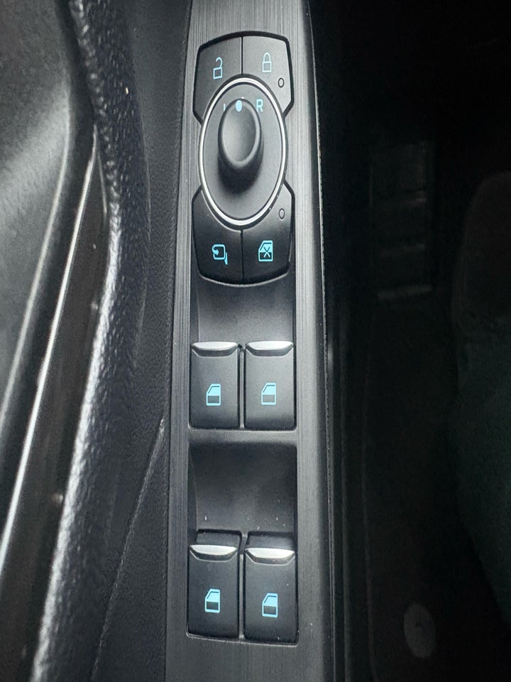 Ford Kuga 2,5 PHEV Titanium CVT 5d