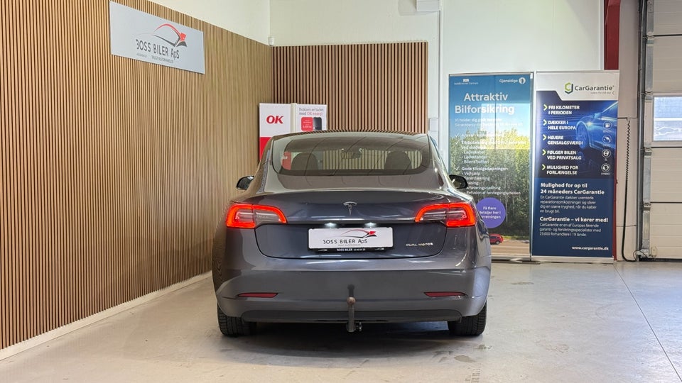 Tesla Model 3 Long Range AWD 4d