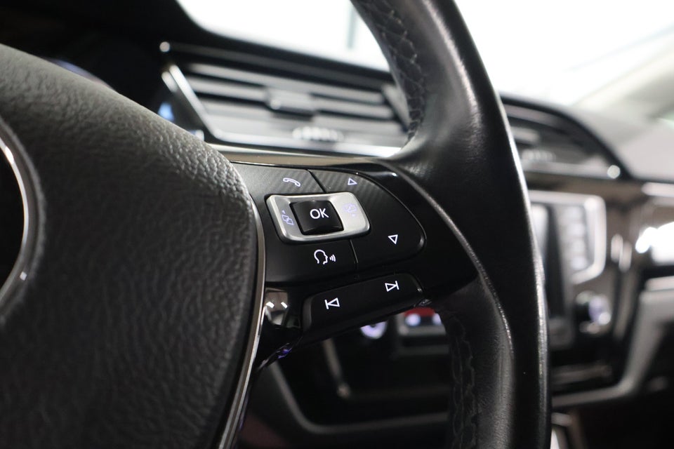 VW Touran 1,6 TDi 110 Highline 7prs 5d