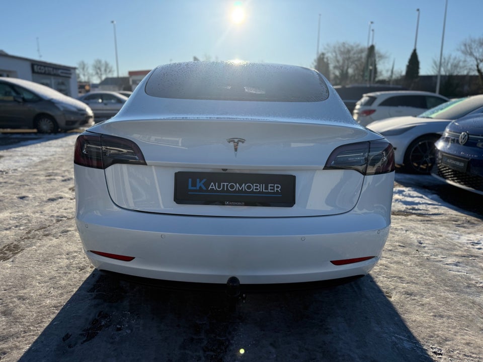 Tesla Model 3 Standard Range+ RWD 4d