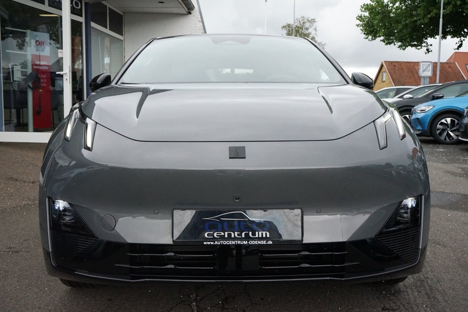 Lynk & Co 02 More 5d