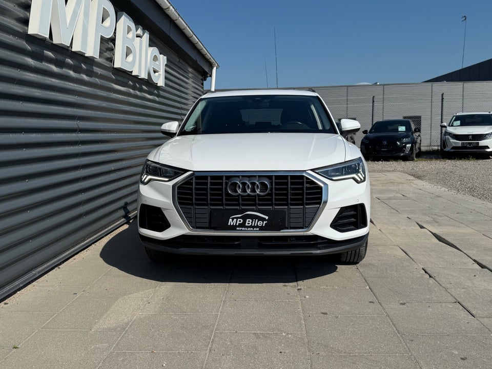 Audi Q3 45 TFSi e Attitude plus S-tr. 5d