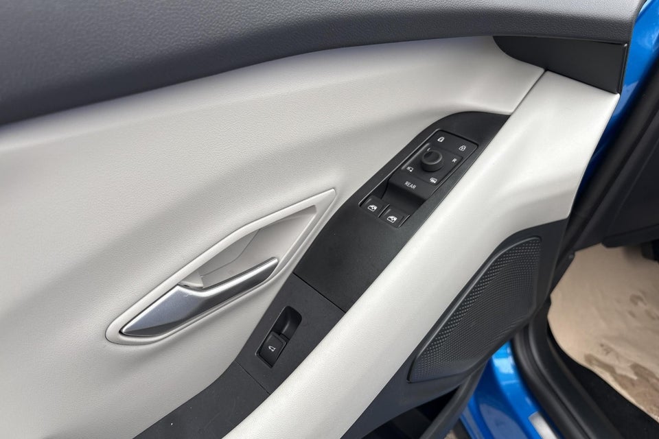 Ford Explorer 77 Premium Extended Range 5d