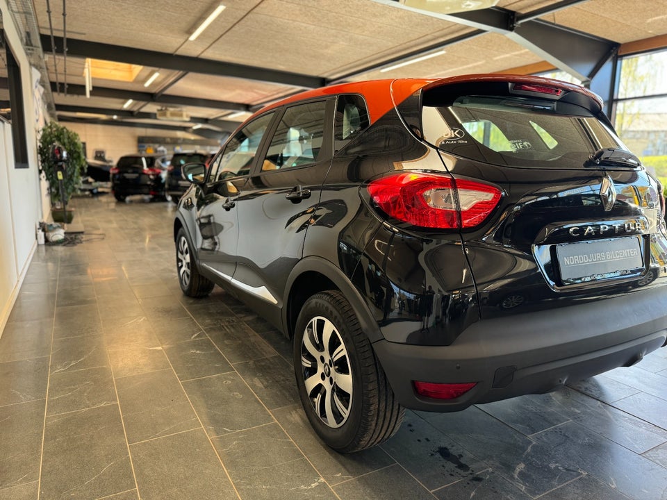 Renault Captur 0,9 TCe 90 Expression Navi Style 5d