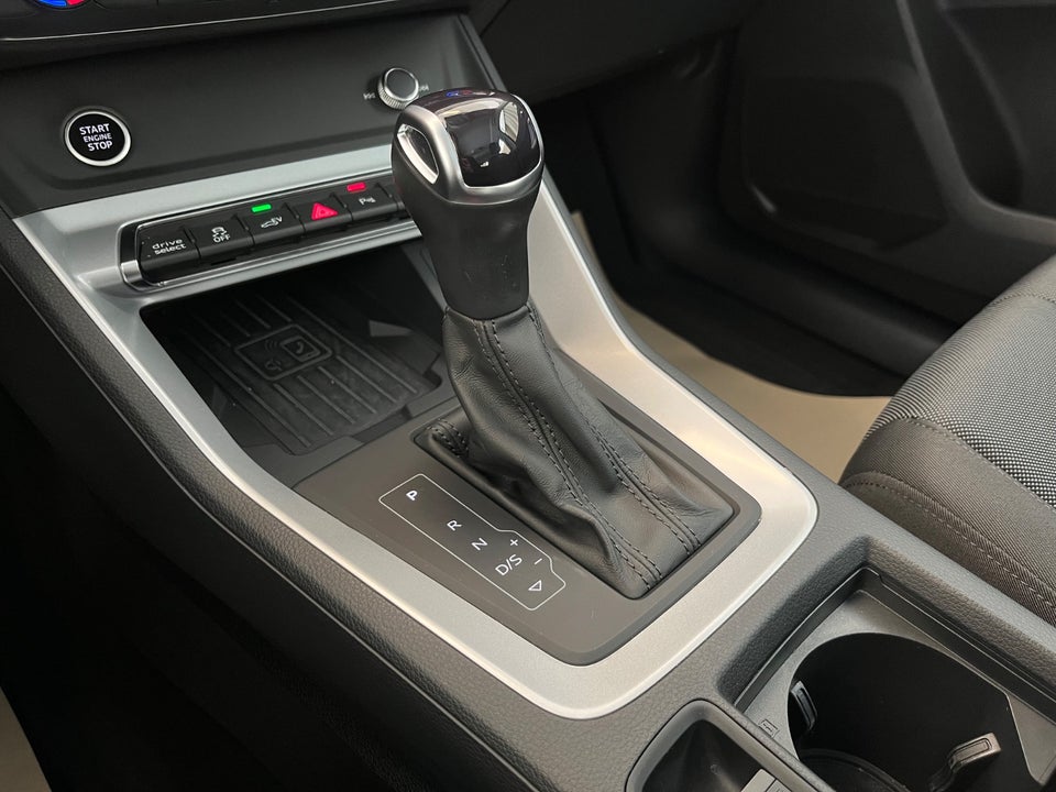 Audi Q3 45 TFSi e Attitude plus S-tr. 5d